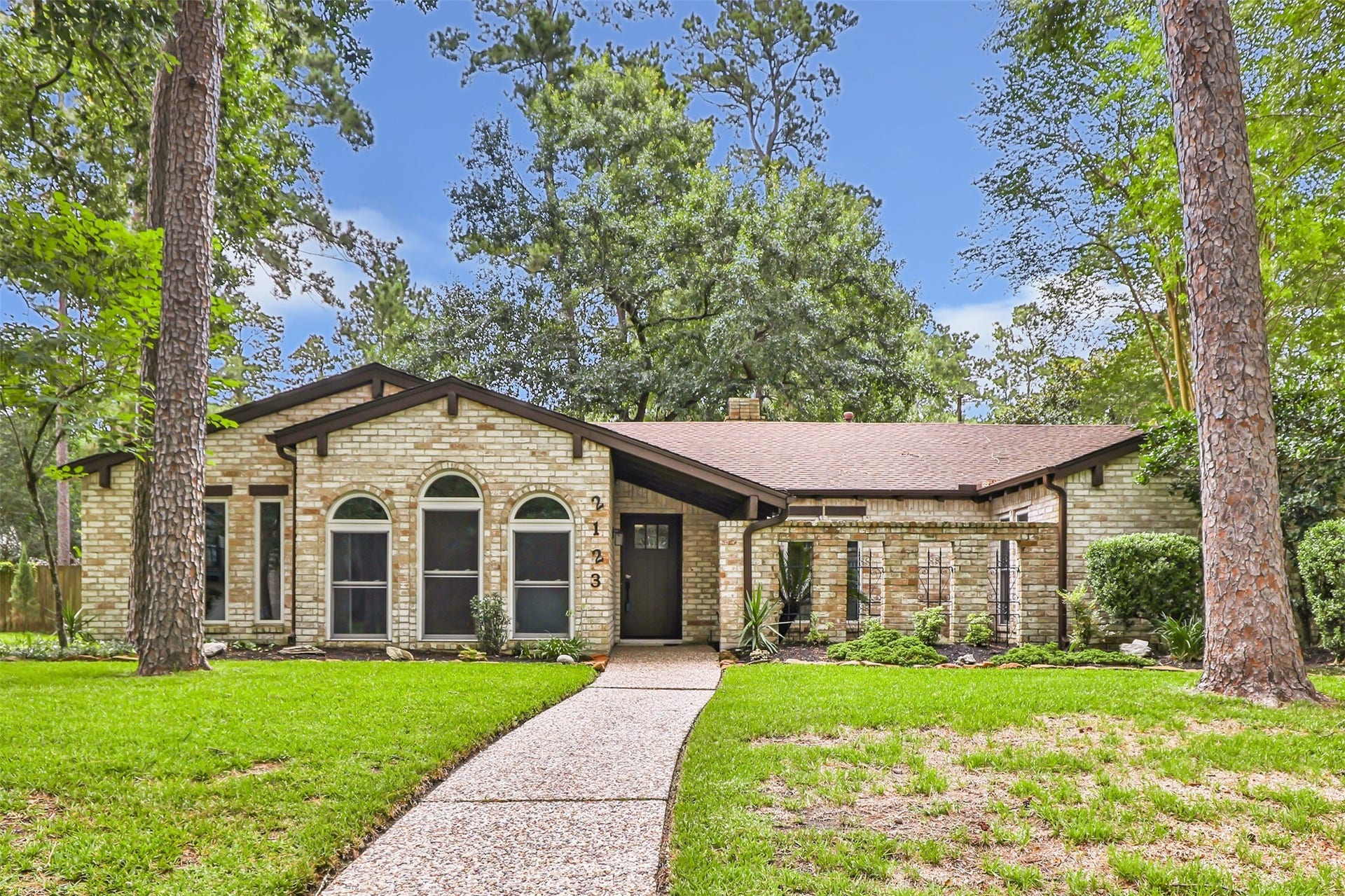 2123 Laurel Hill Drive, Kingwood, TX 77339 2123 Laurel Hill Drive, Kingwood, TX 77339