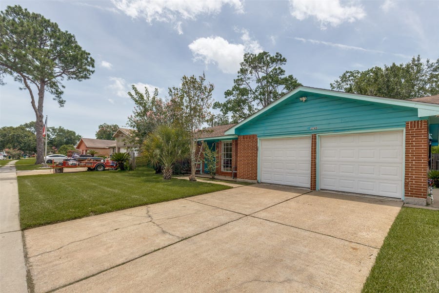 Property photo for 1745 Dolphin Drive, Seabrook, TX