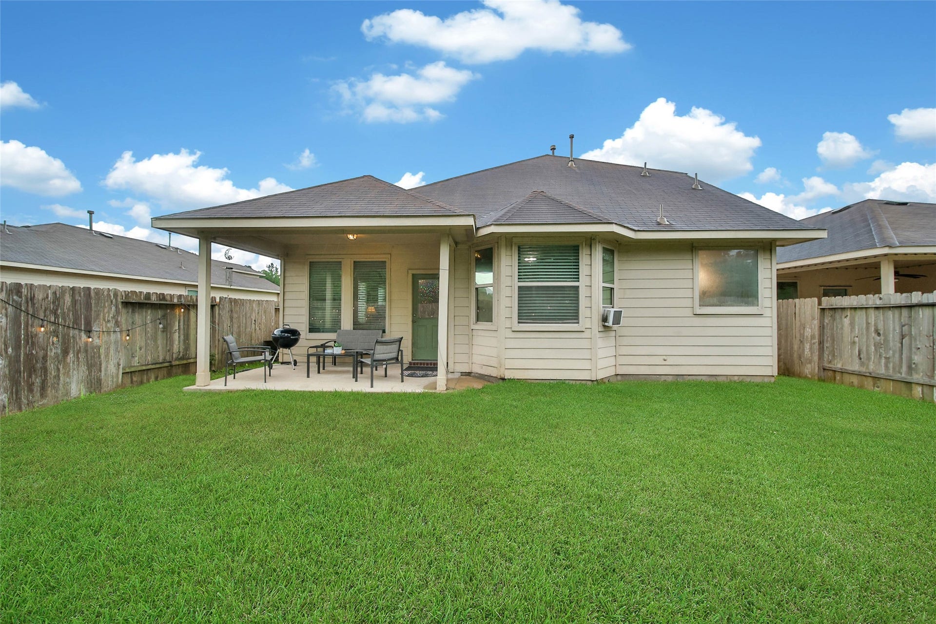 9978 Sterling Place Drive, Conroe, TX 77303 9978 Sterling Place Drive, Conroe, TX 77303