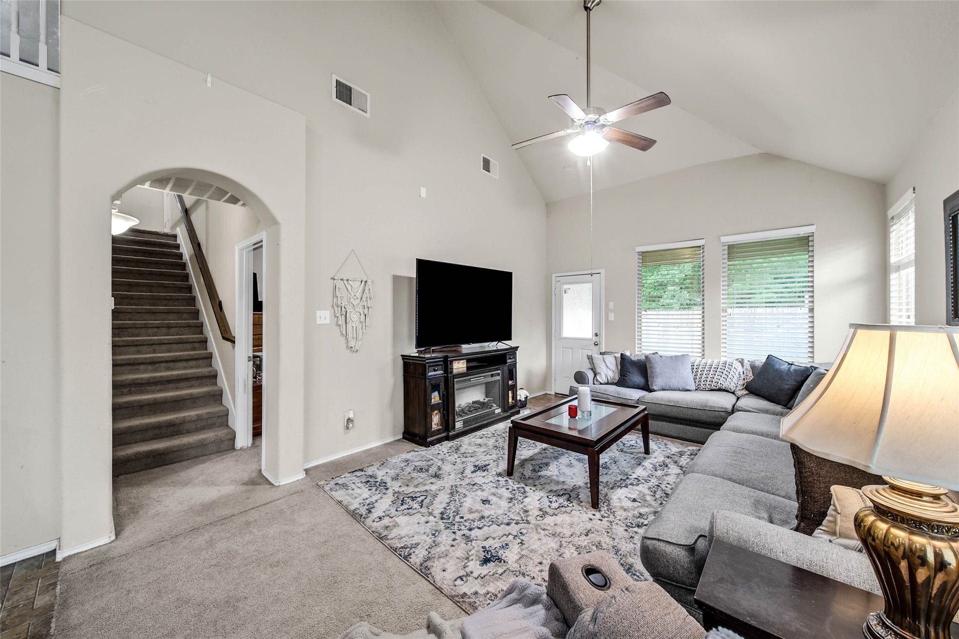 9978 Sterling Place Drive, Conroe, TX 77303 Large Living Space with a lot of Natural Light!