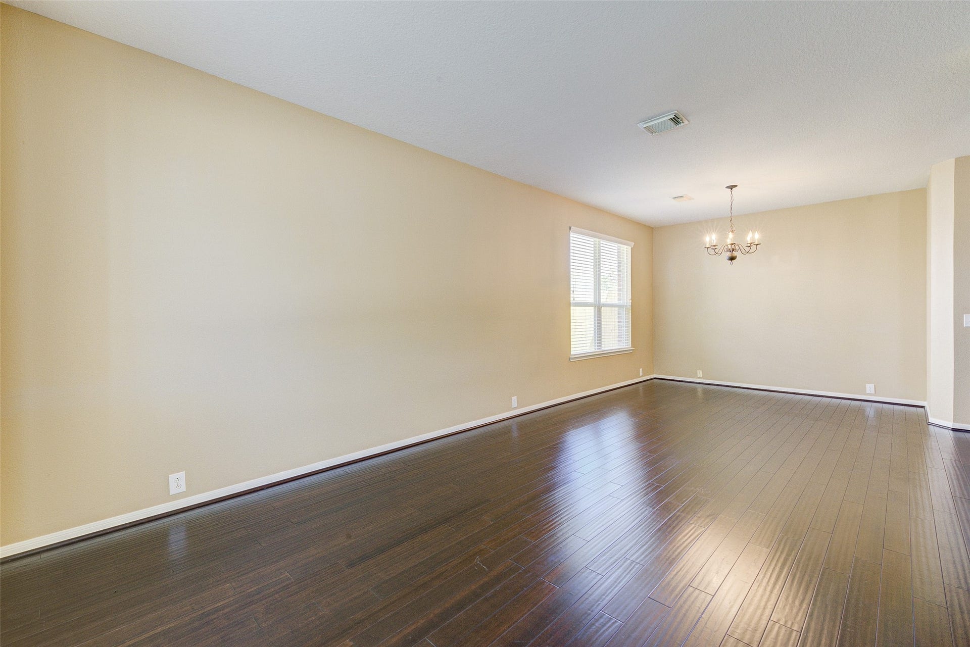 9003 Sundown Drive, Pearland, TX 77584