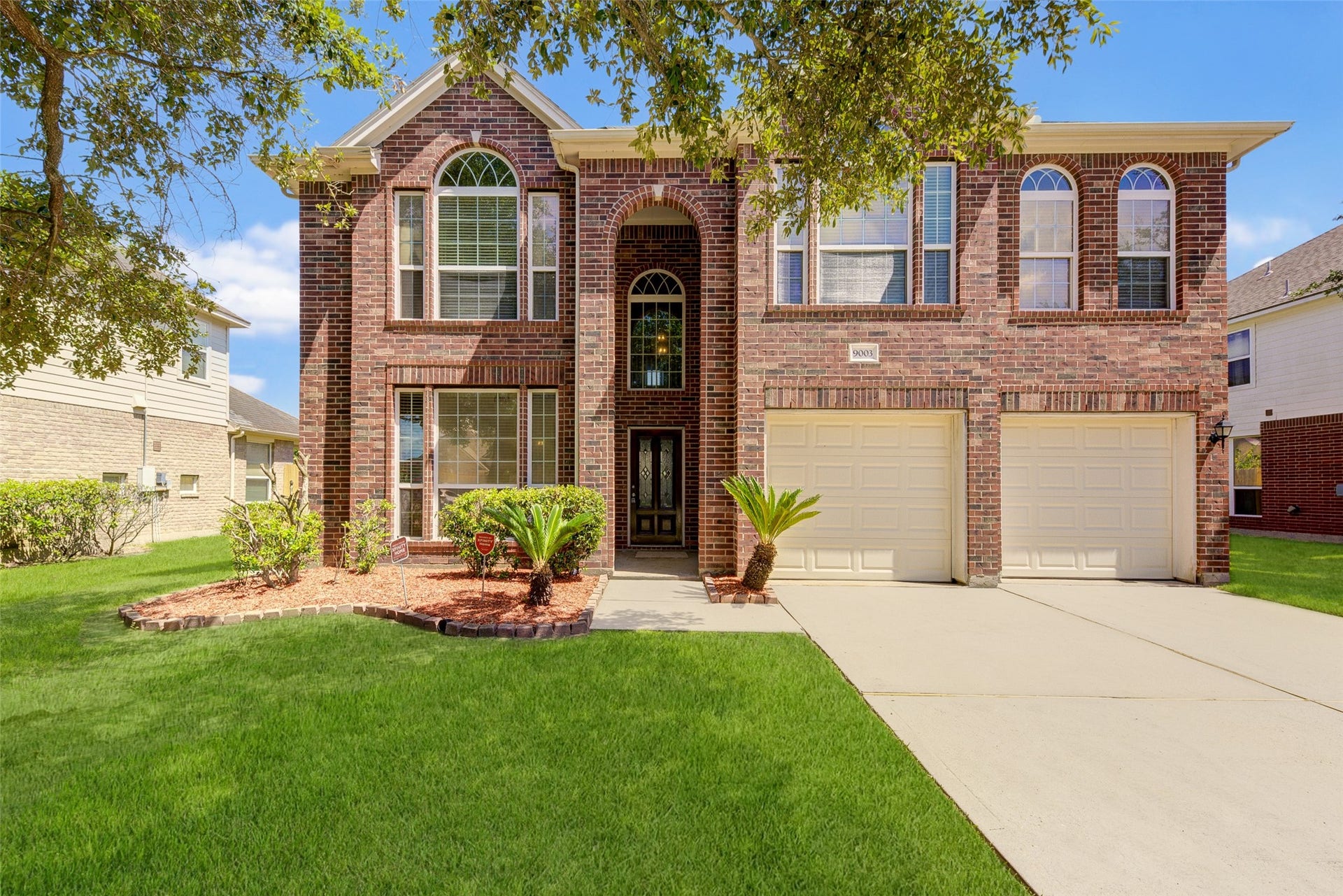 9003 Sundown Drive, Pearland, TX 77584
