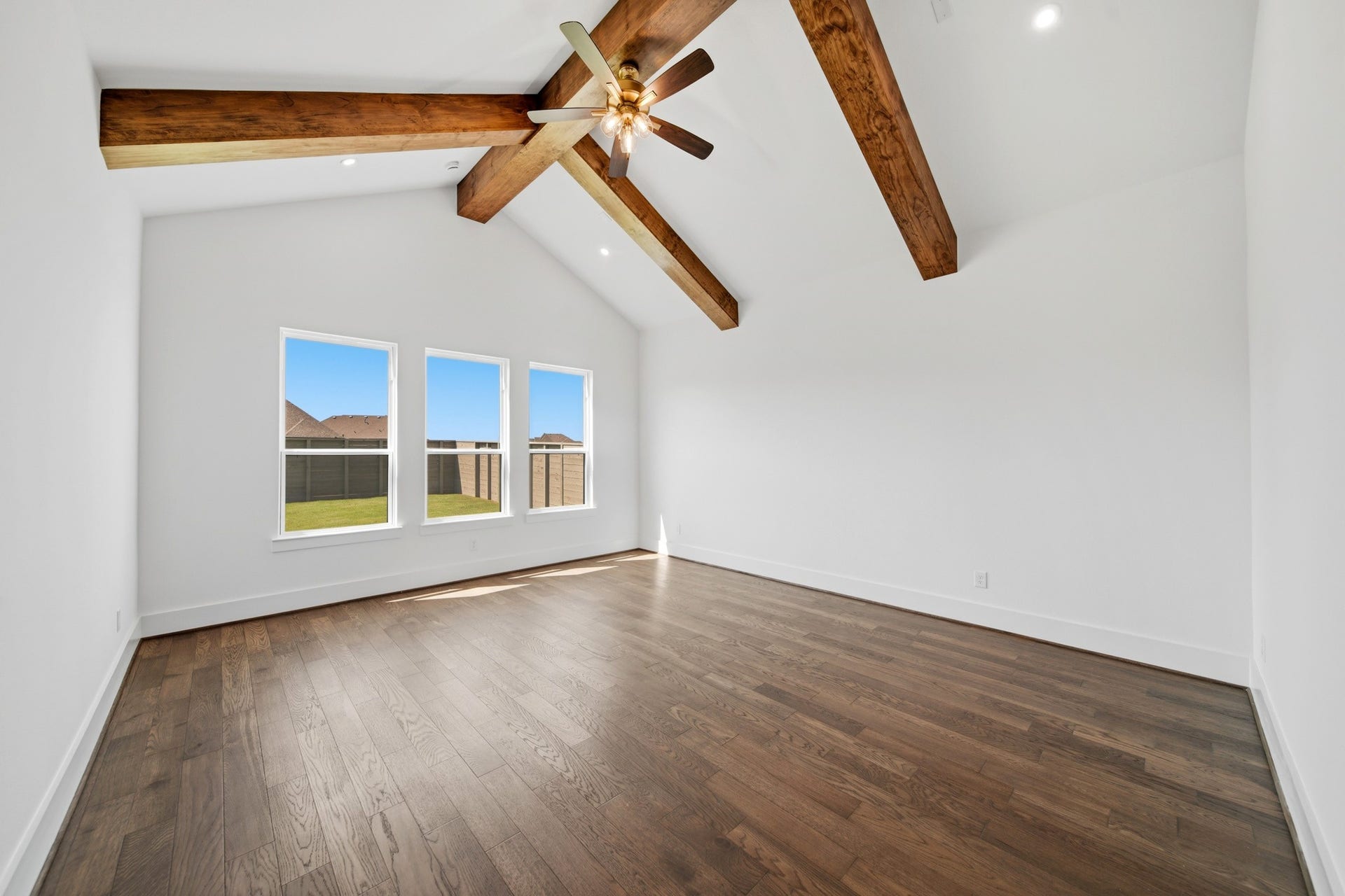 812 Stable Sands Way, League City, TX 77573 Representative Photo for Illustrative Purposes Only. Actual Home, Features & Finishes May Vary.