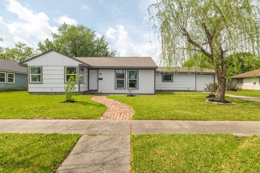 Property photo for 1905 Tennessee Street, Baytown, TX