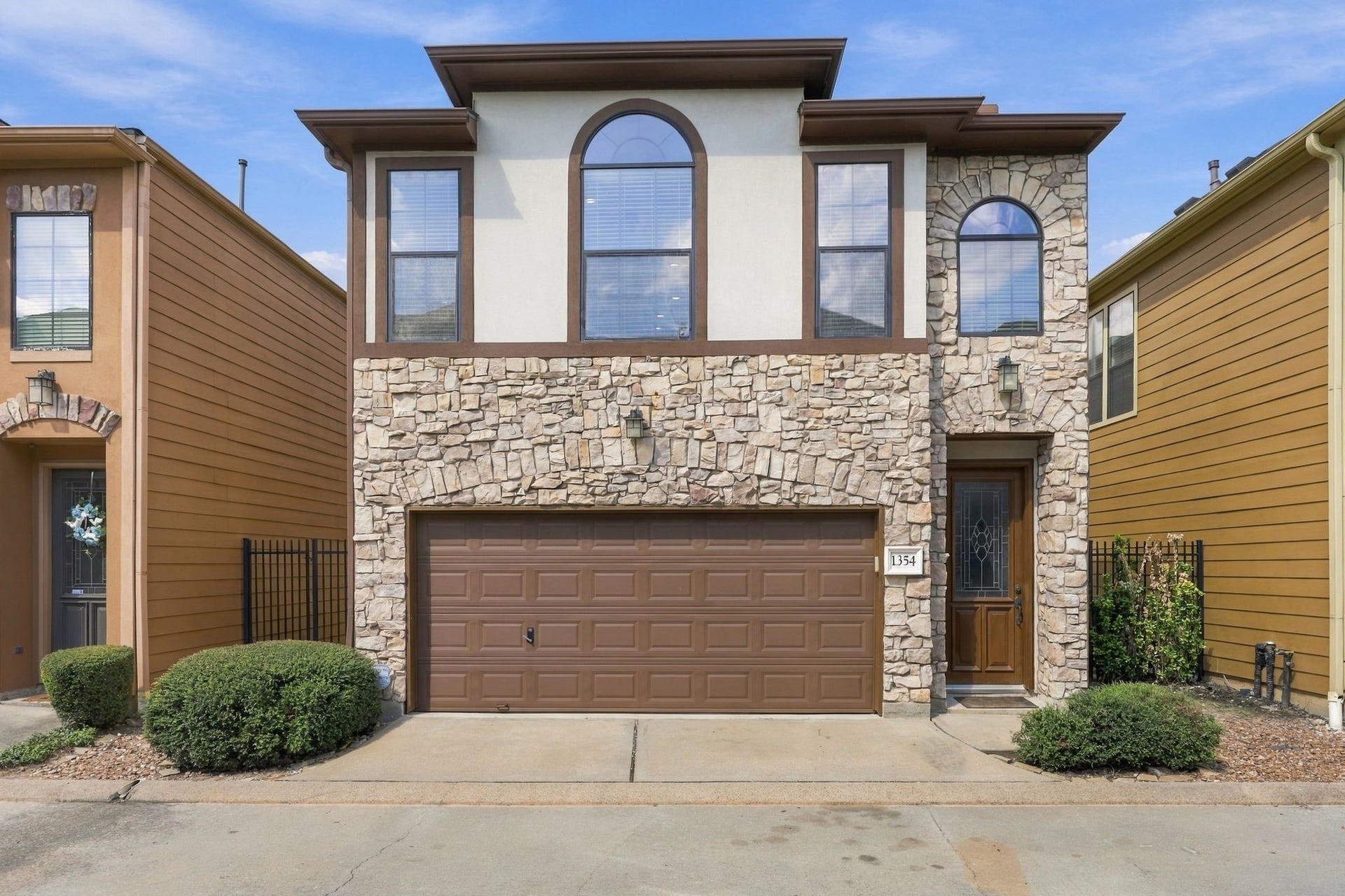 1354 Studer Street, Houston, TX 77007 Freestanding stone and stucco home with back and side yards in Memorial Park Village Gated Community