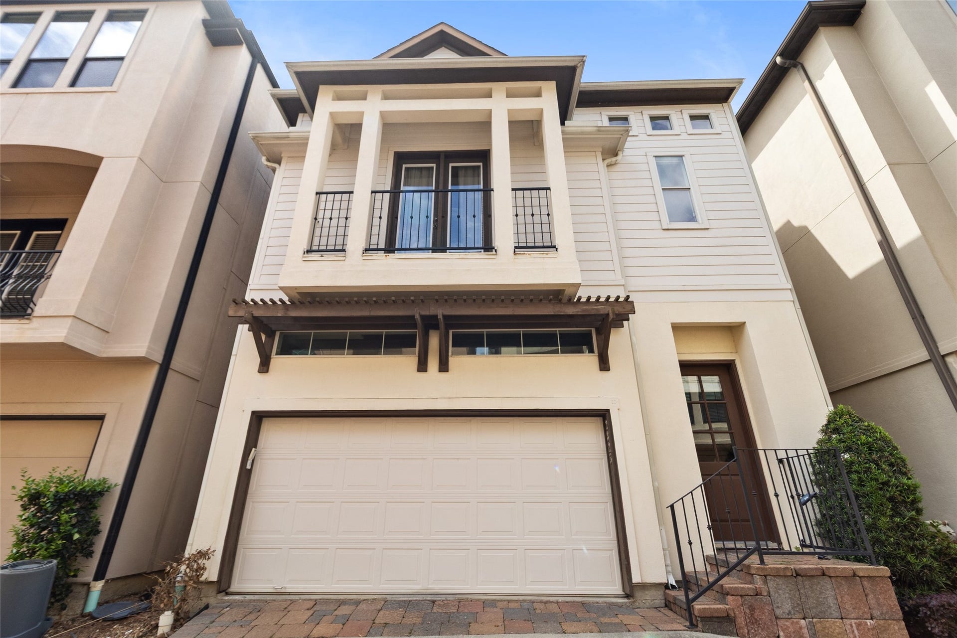 2823 Sherwin Street, Houston, TX 77007 You arrive home to a striking faade that feels both refined and welcoming, with clean architectural lines, warm tones, and your private garage ready for everyday convenience. That upper balcony adds just the right touch of character, giving your home a presence that stands out the moment you pull in.