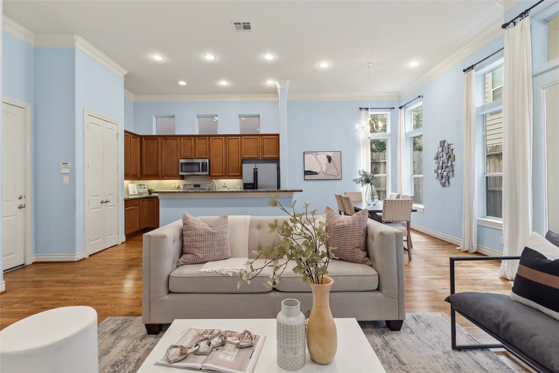 2823 Sherwin Street, Houston, TX 77007 From your spot on the couch, youve got a full view of the kitchen and dining area, making it easy to stay connected whether youre hosting or just relaxing. Everything feels open, yet still defined.