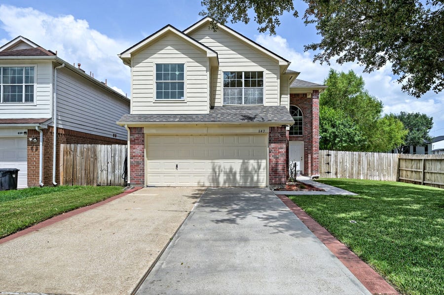 Property photo for 643 Meadow Knoll Drive, Stafford, TX