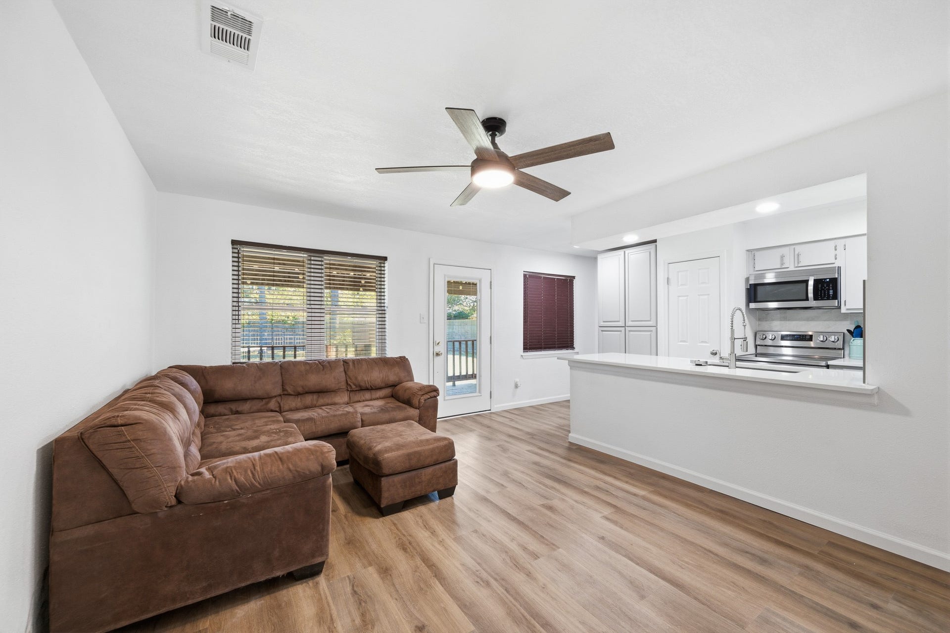 3311 Schroeder Avenue, Needville, TX 77461