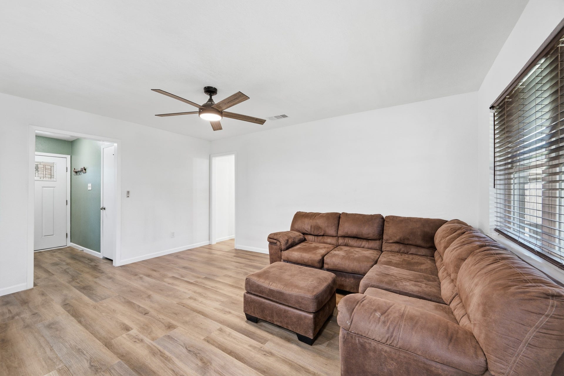 3311 Schroeder Avenue, Needville, TX 77461