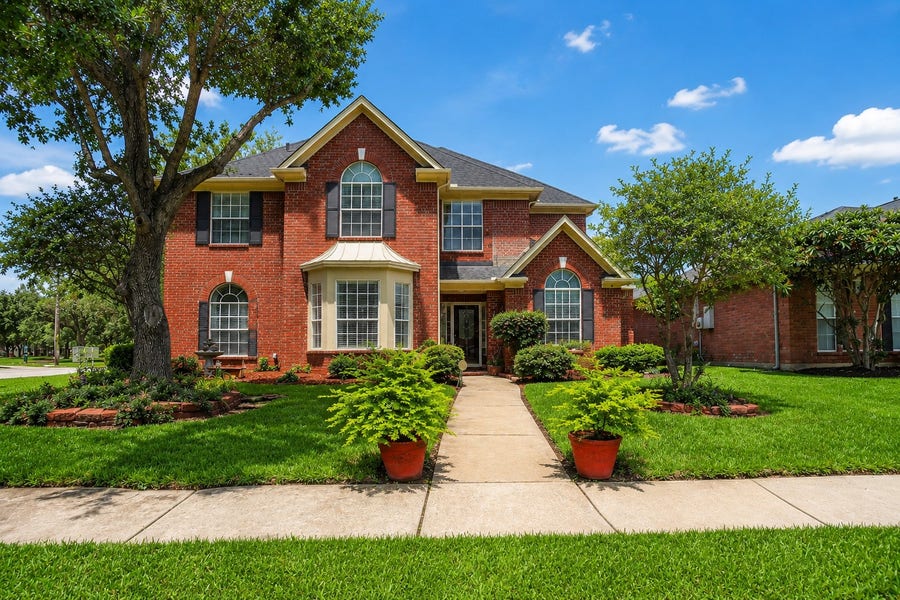 Property photo for 11207 Hillside Glen Trail, Houston, TX