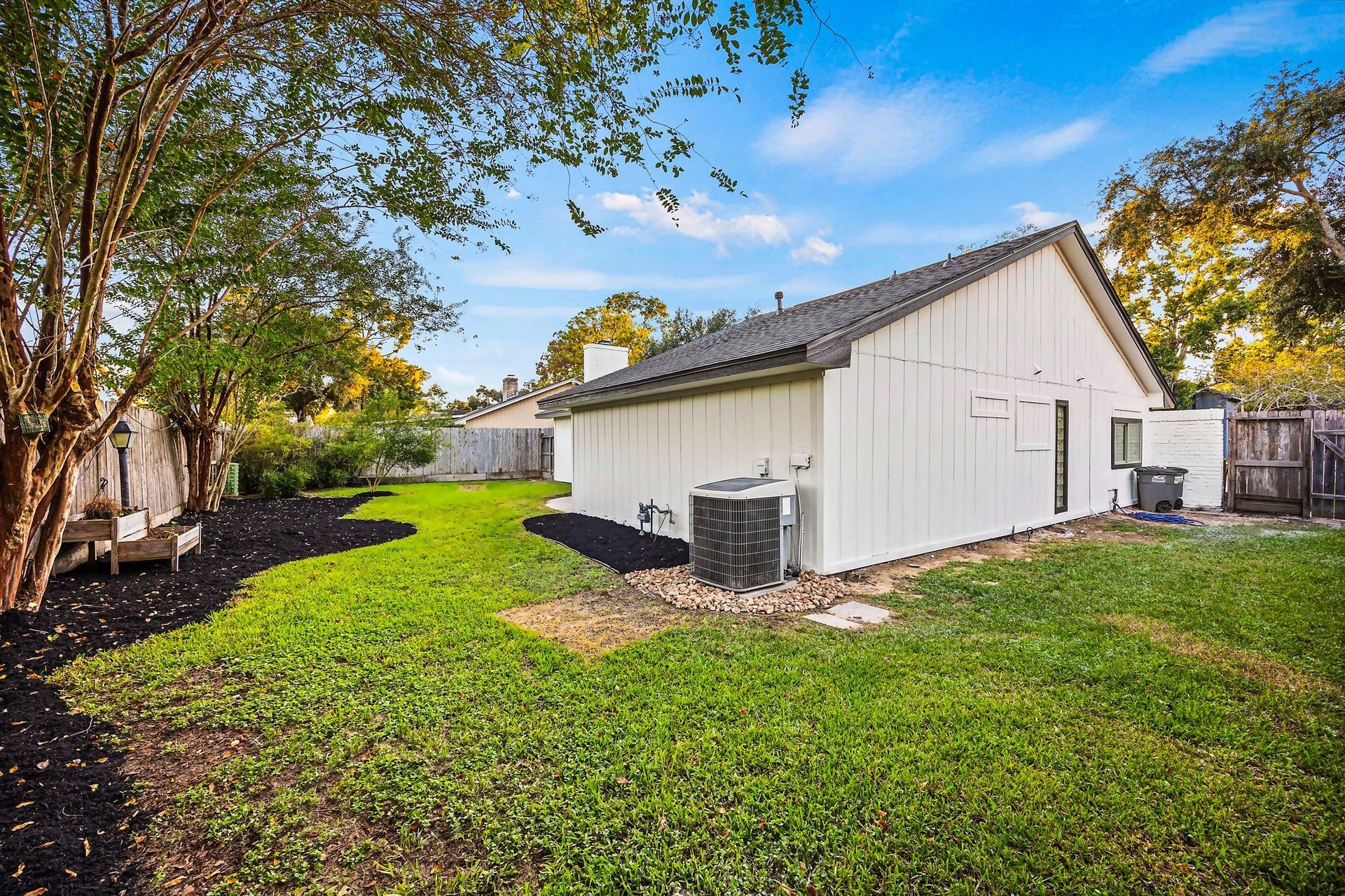15747 Boulder Oaks Drive, Houston, TX 77084 15747 Boulder Oaks Drive, Houston, TX 77084