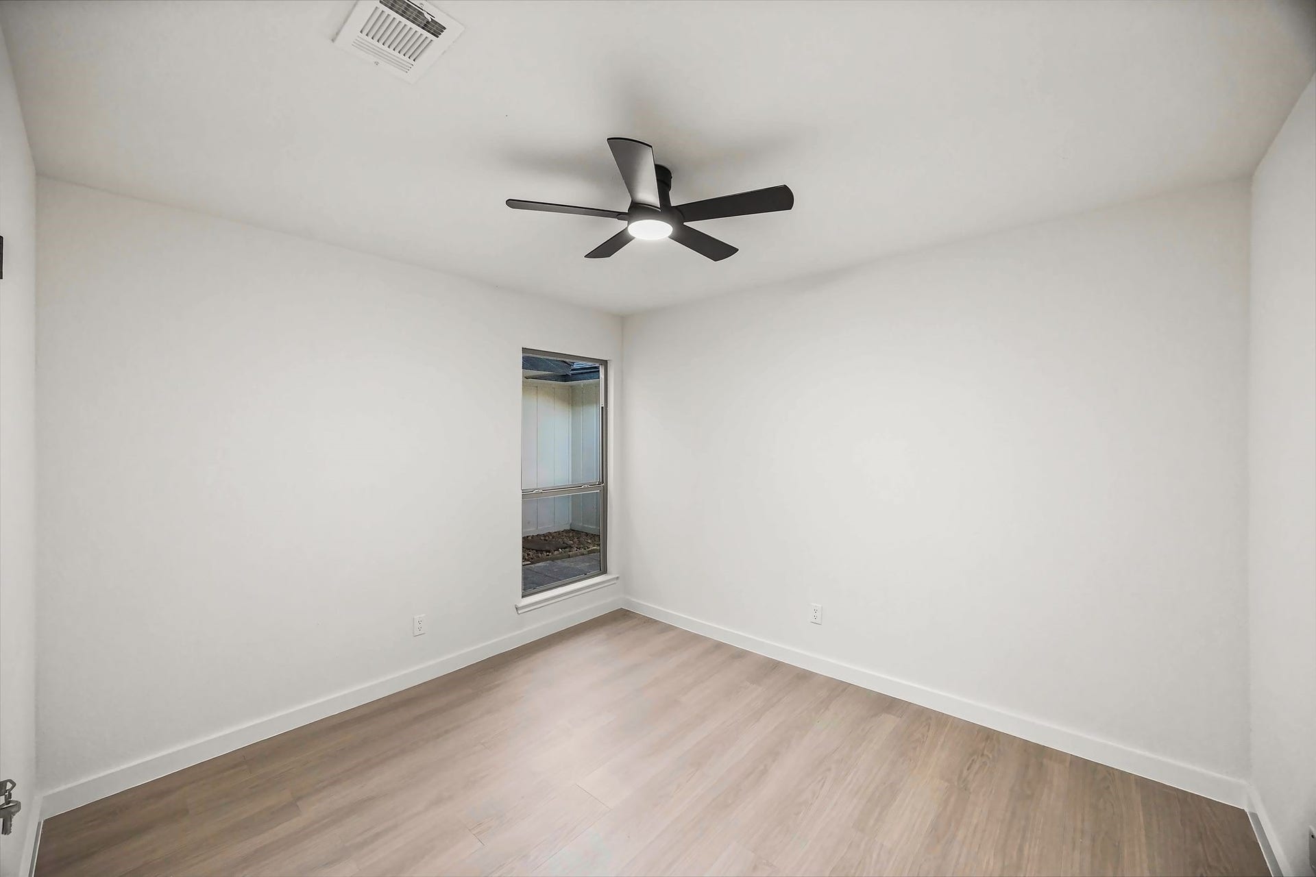 15747 Boulder Oaks Drive, Houston, TX 77084 Secondary Bedroom