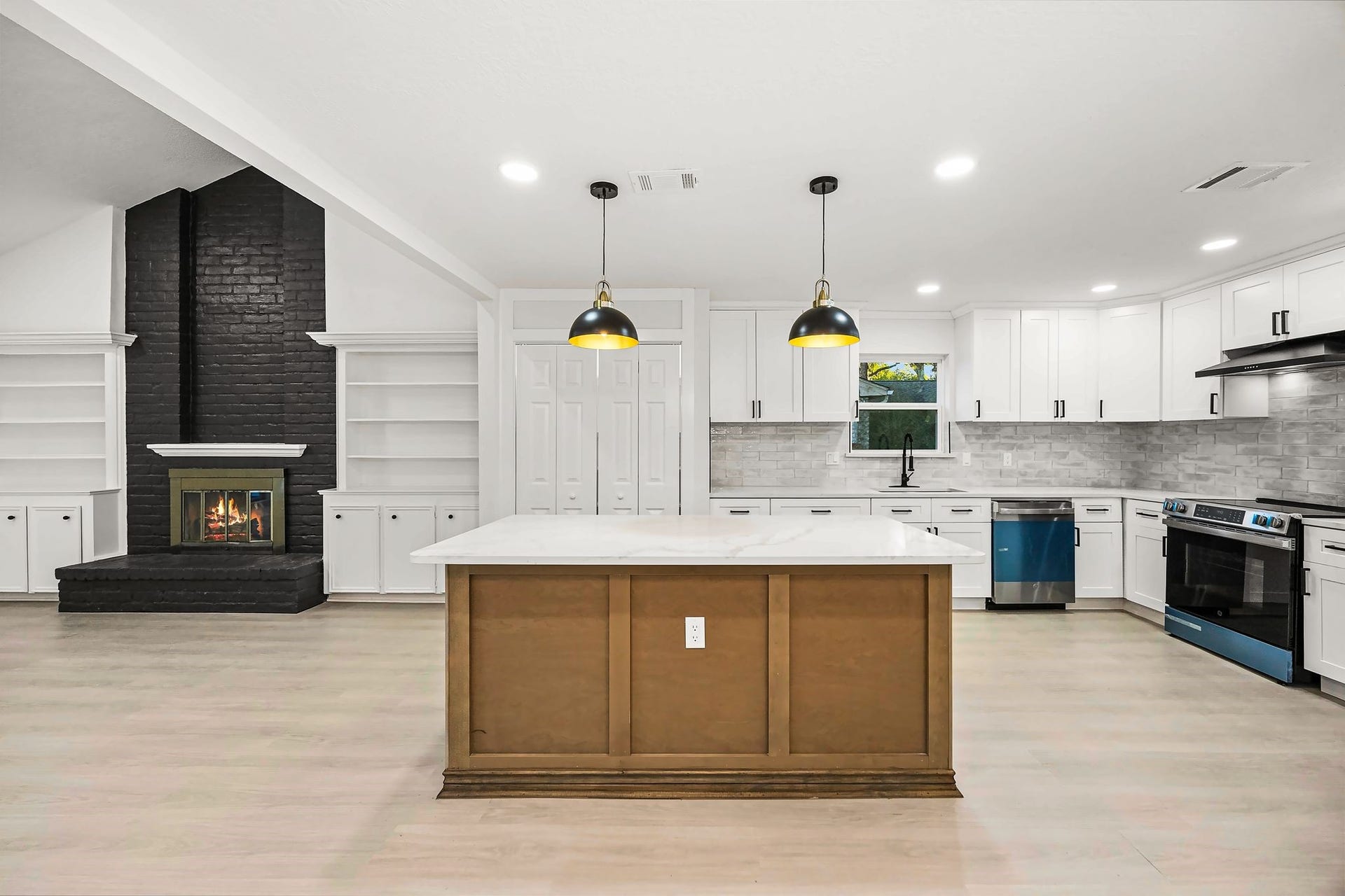 15747 Boulder Oaks Drive, Houston, TX 77084 15747 Boulder Oaks Drive, Houston, TX 77084
