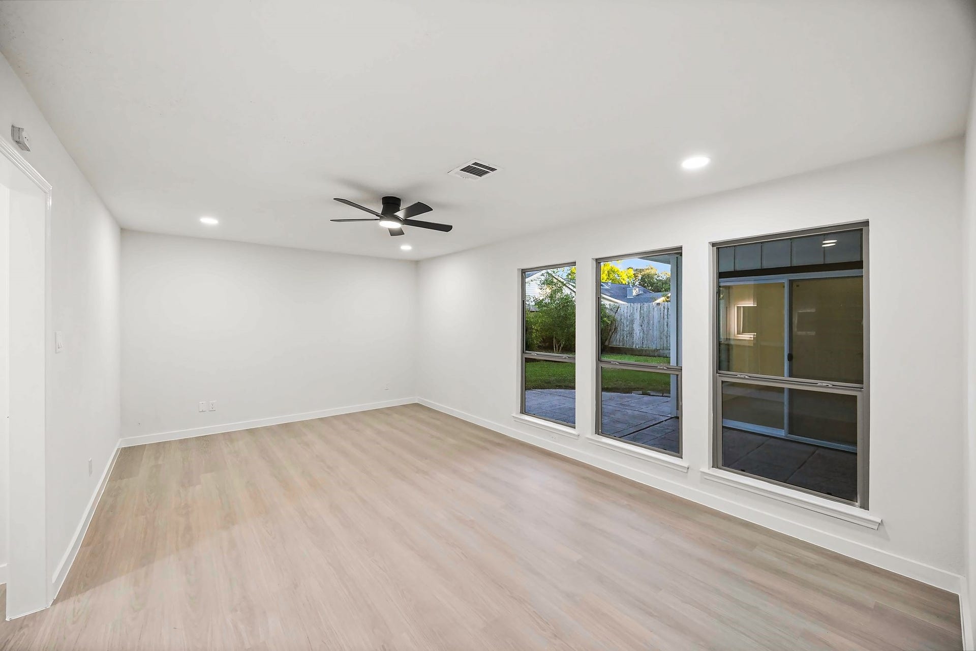 15747 Boulder Oaks Drive, Houston, TX 77084 15747 Boulder Oaks Drive, Houston, TX 77084