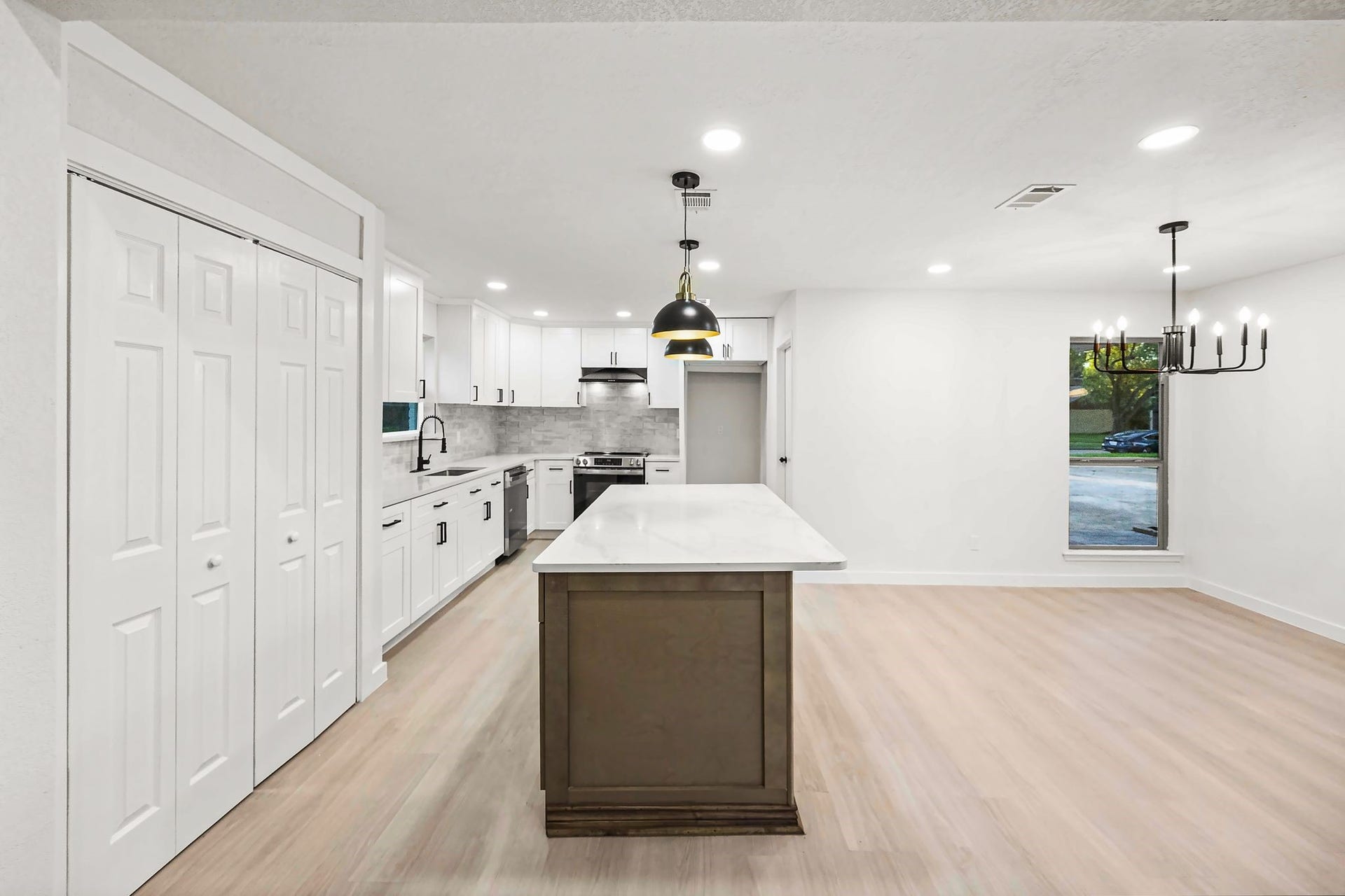15747 Boulder Oaks Drive, Houston, TX 77084 15747 Boulder Oaks Drive, Houston, TX 77084