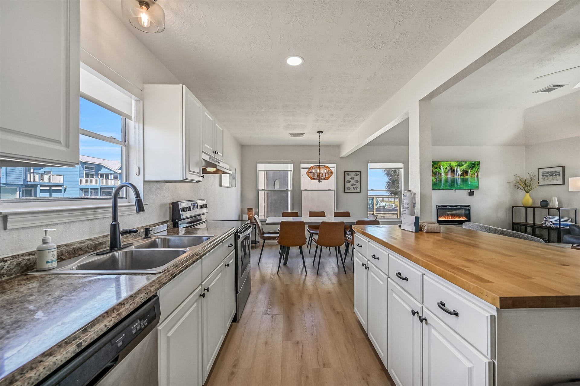 17620 Glei, Galveston, TX 77554 A view of the kitchen looking towards the dining room.