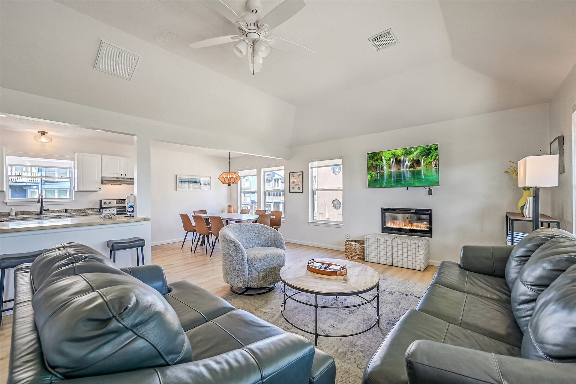 17620 Glei, Galveston, TX 77554 17620 Glei, Galveston, TX 77554