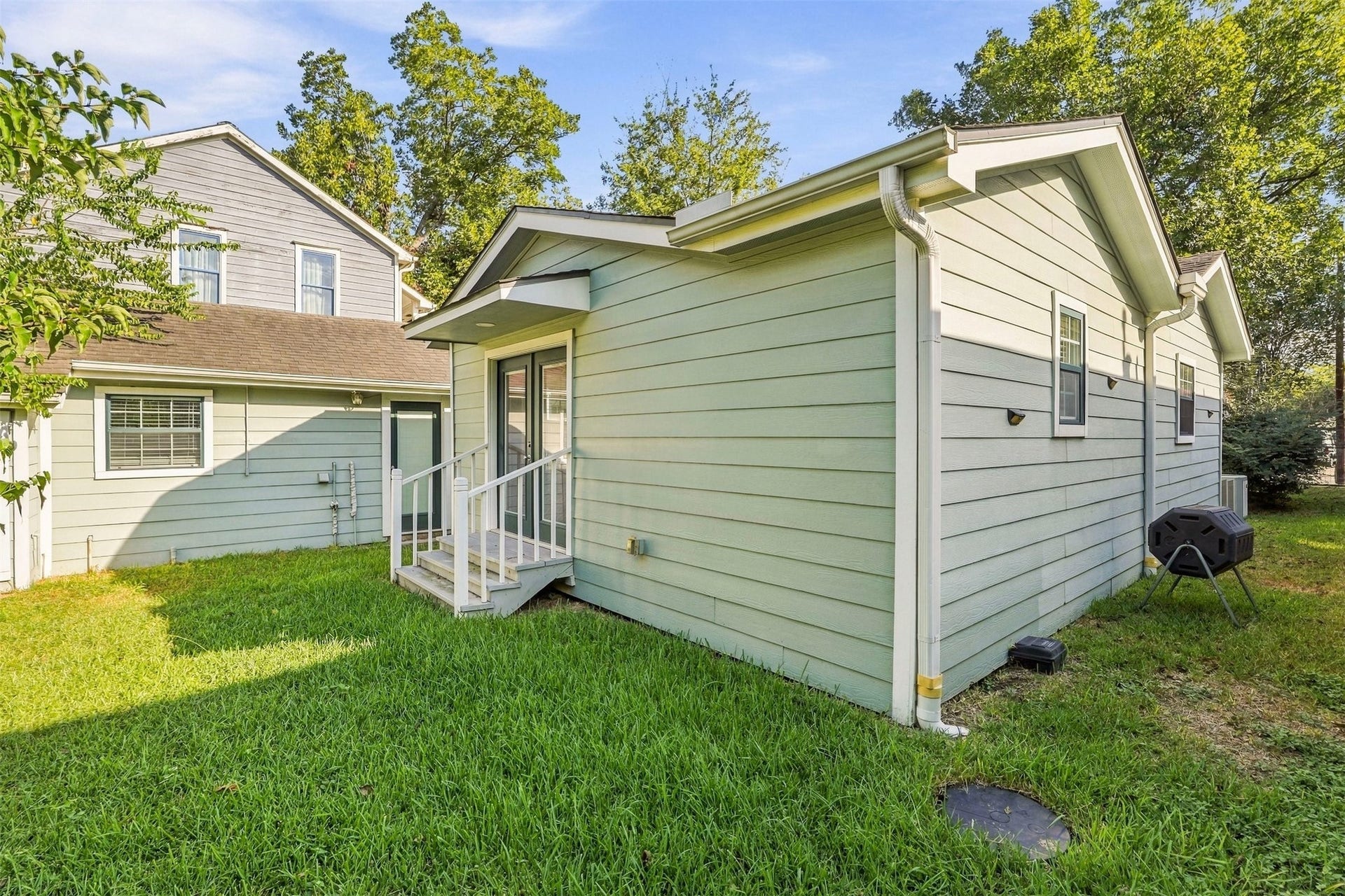 1006 Robbie Street, Houston, TX 77009