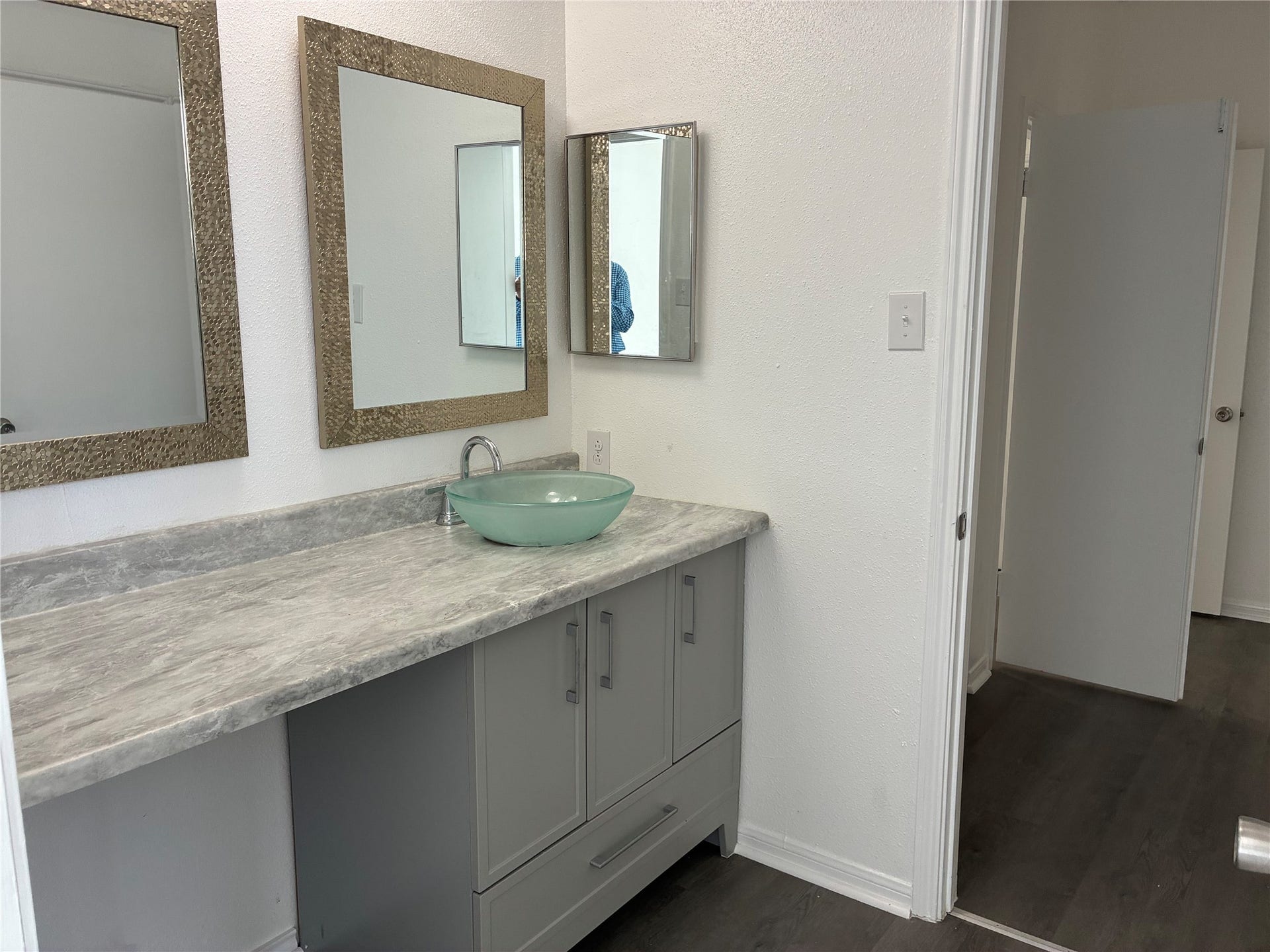 2121 El Paseo Street, #1807, Houston, TX 77054 2121 El Paseo Street, #1807, Houston, TX 77054