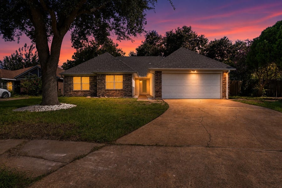 Property photo for 6031 Ray Drive, Pasadena, TX