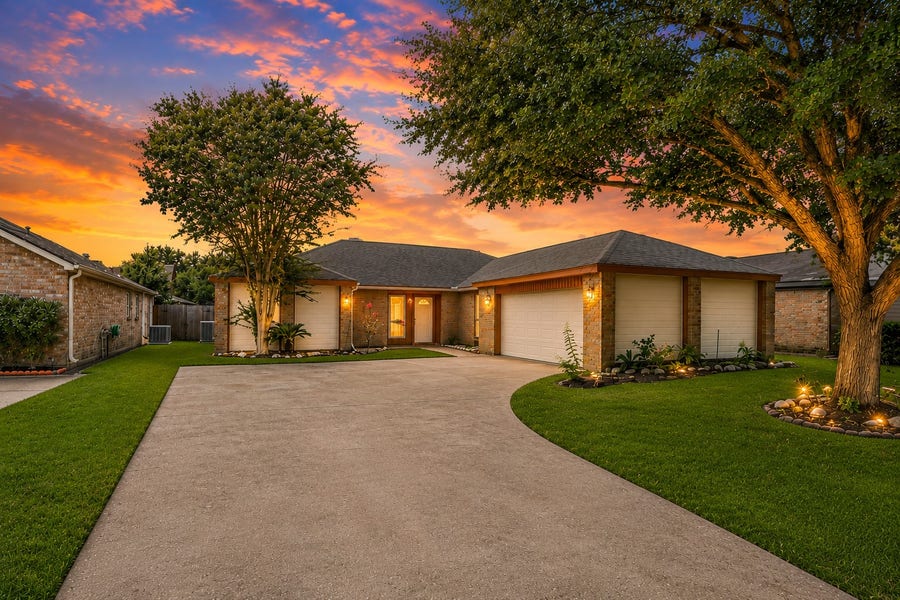 Property photo for 4805 Whispering Falls Drive, Houston, TX