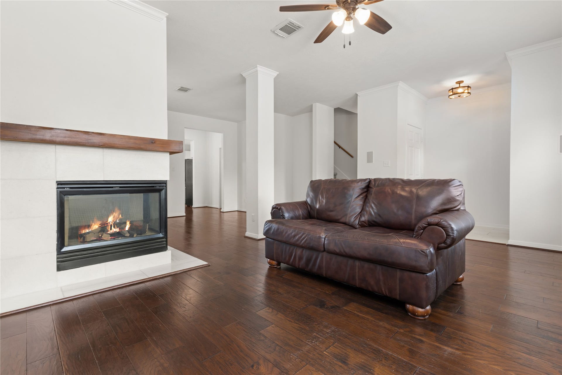 2049 Glencove Drive, Seabrook, TX 77586 2049 Glencove Drive, Seabrook, TX 77586