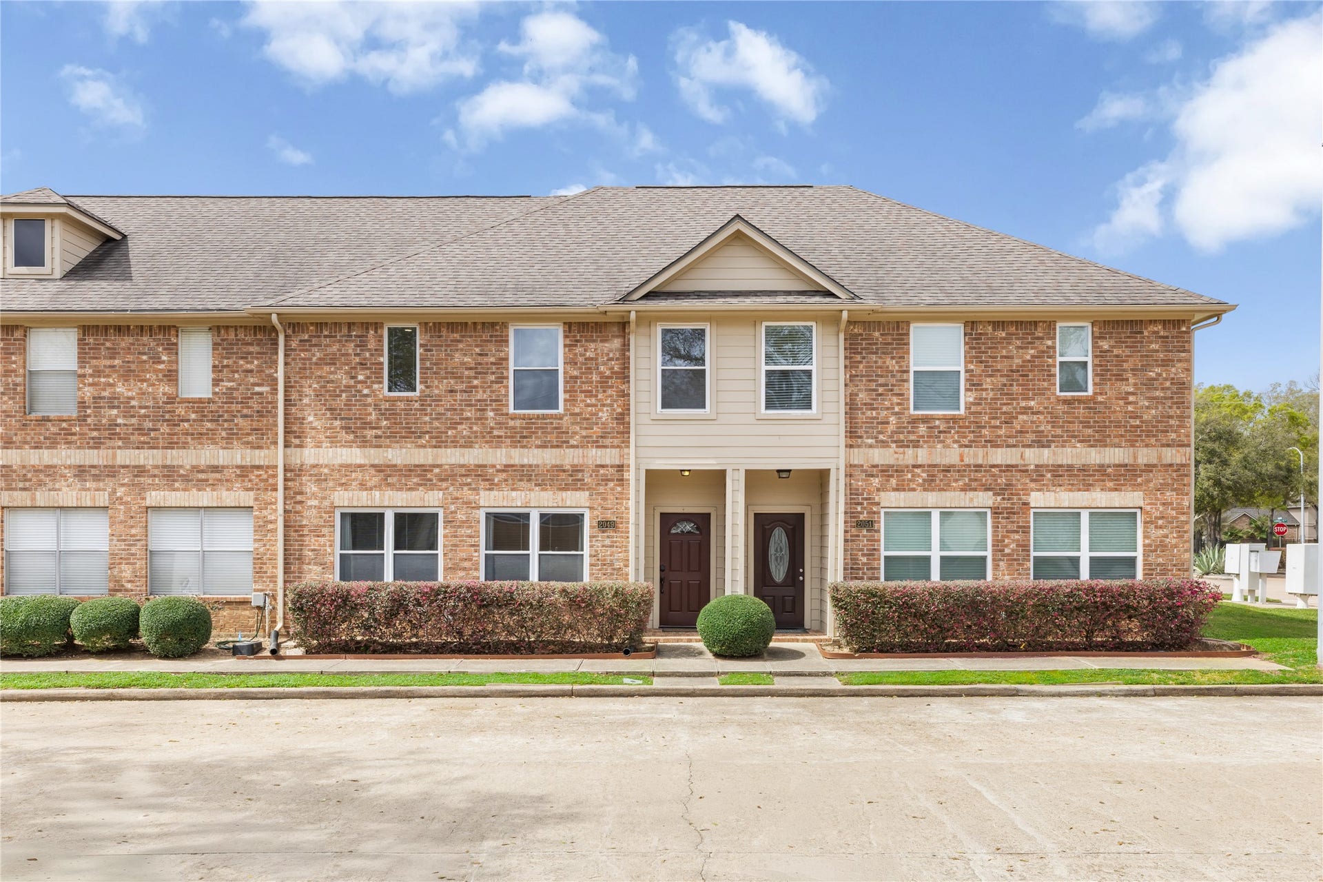 2049 Glencove Drive, Seabrook, TX 77586 2049 Glencove Drive, Seabrook, TX 77586