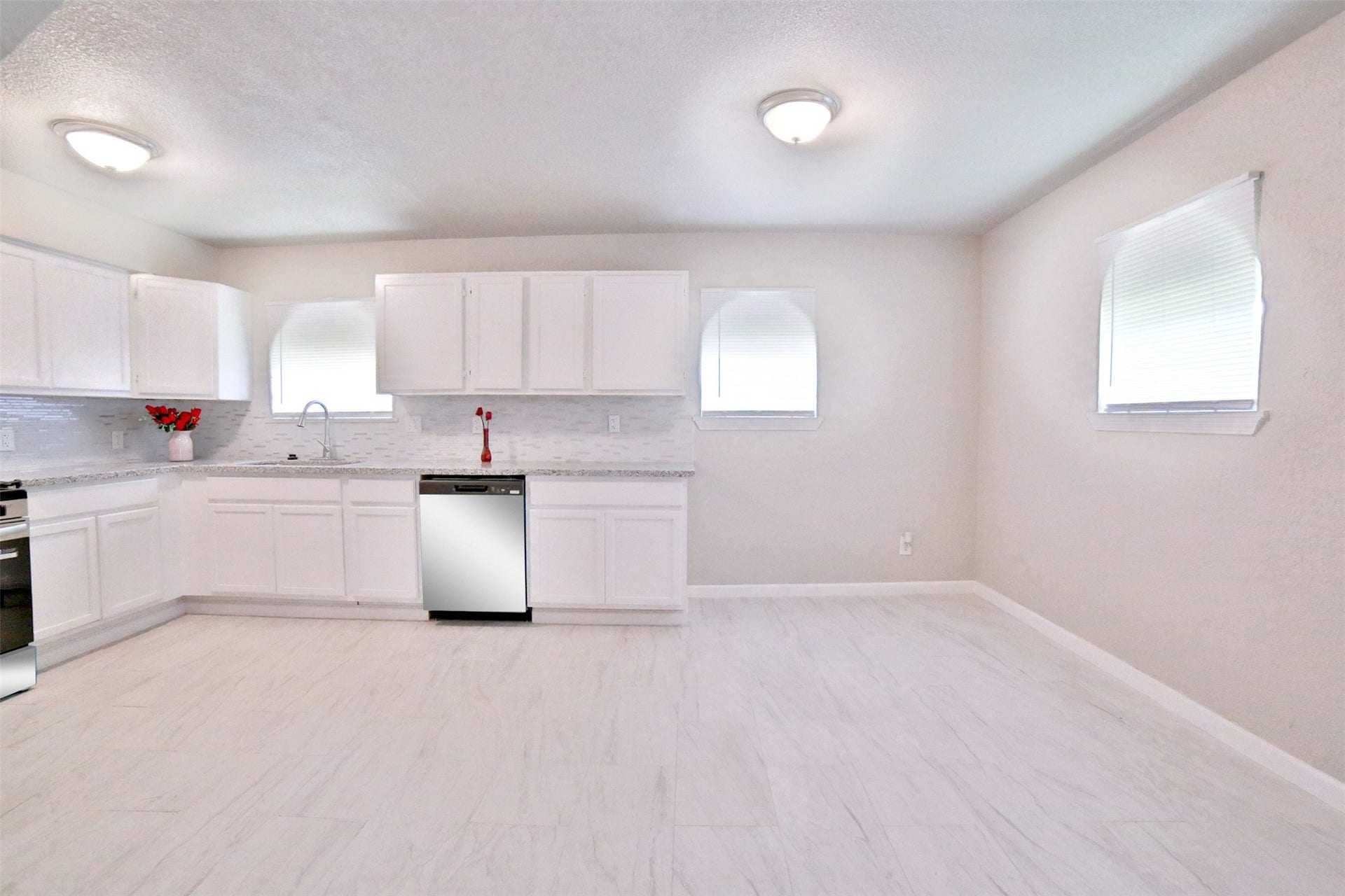 9409 Kentshire Drive, Houston, TX 77078 9409 Kentshire Drive, Houston, TX 77078