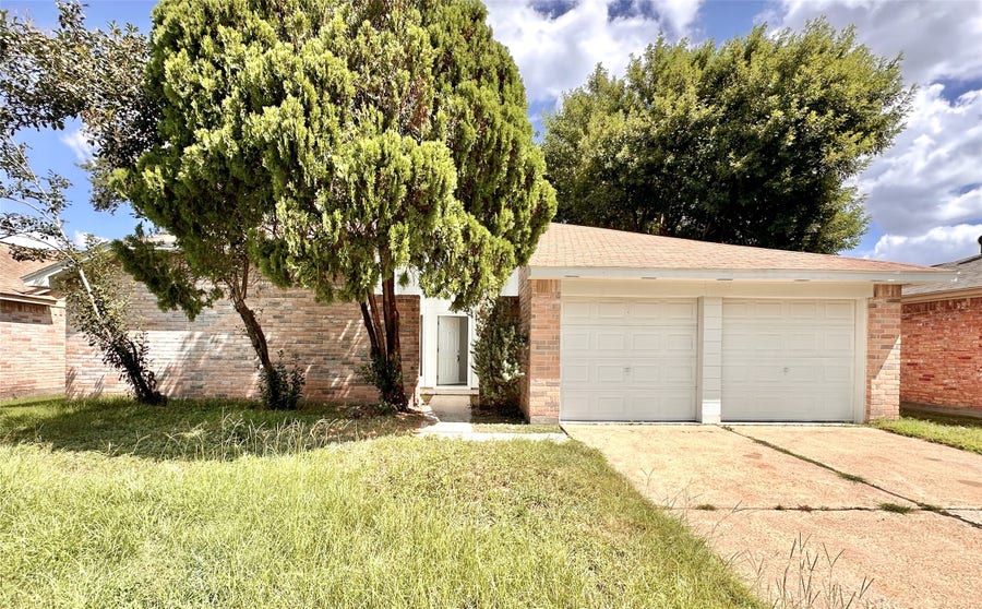 Property photo for 8223 Buckeye Glen Lane, Humble, TX