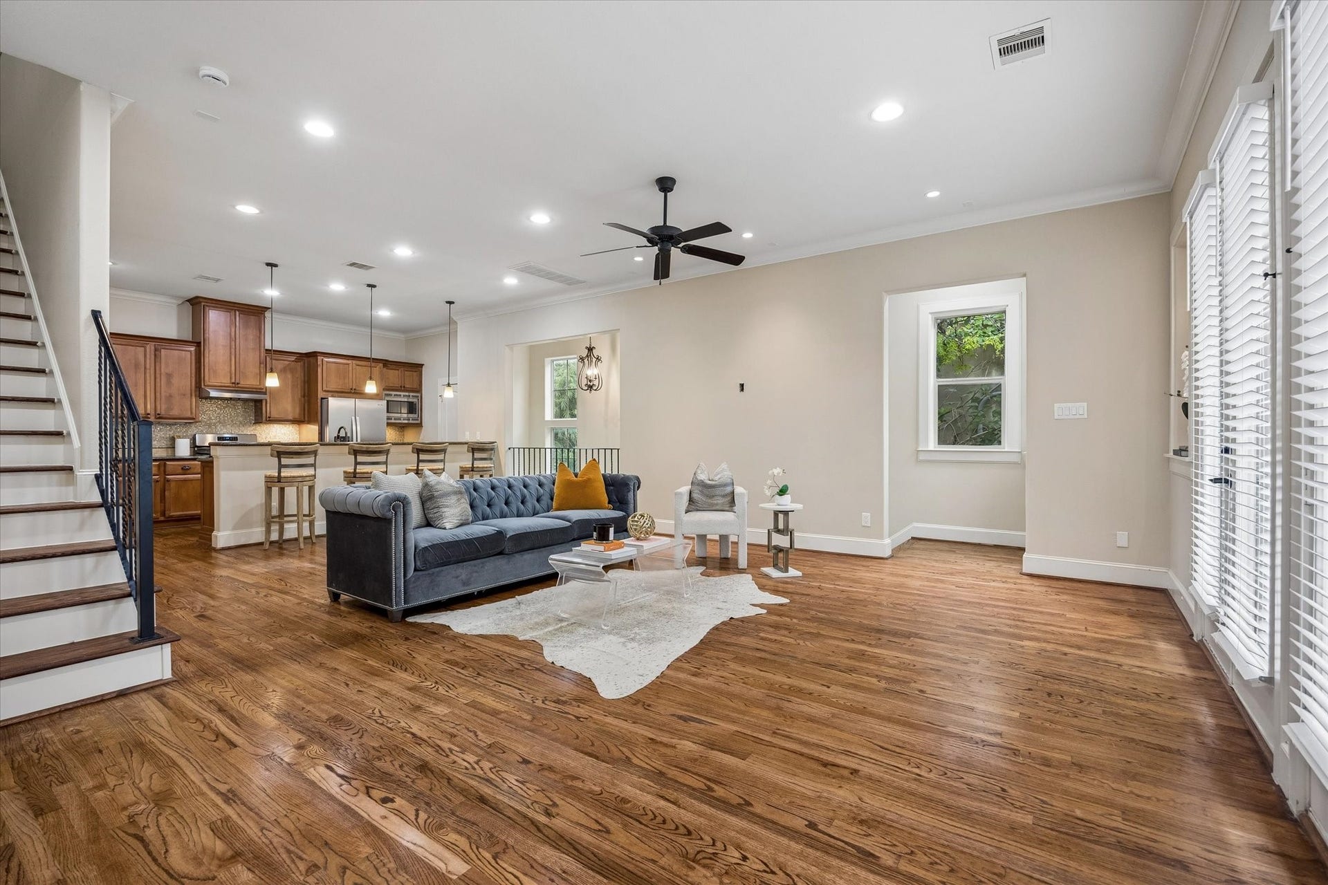 1112 Peveto Street, #C, Houston, TX 77019 Head upstairs to find your utility room and two additional bedrooms.