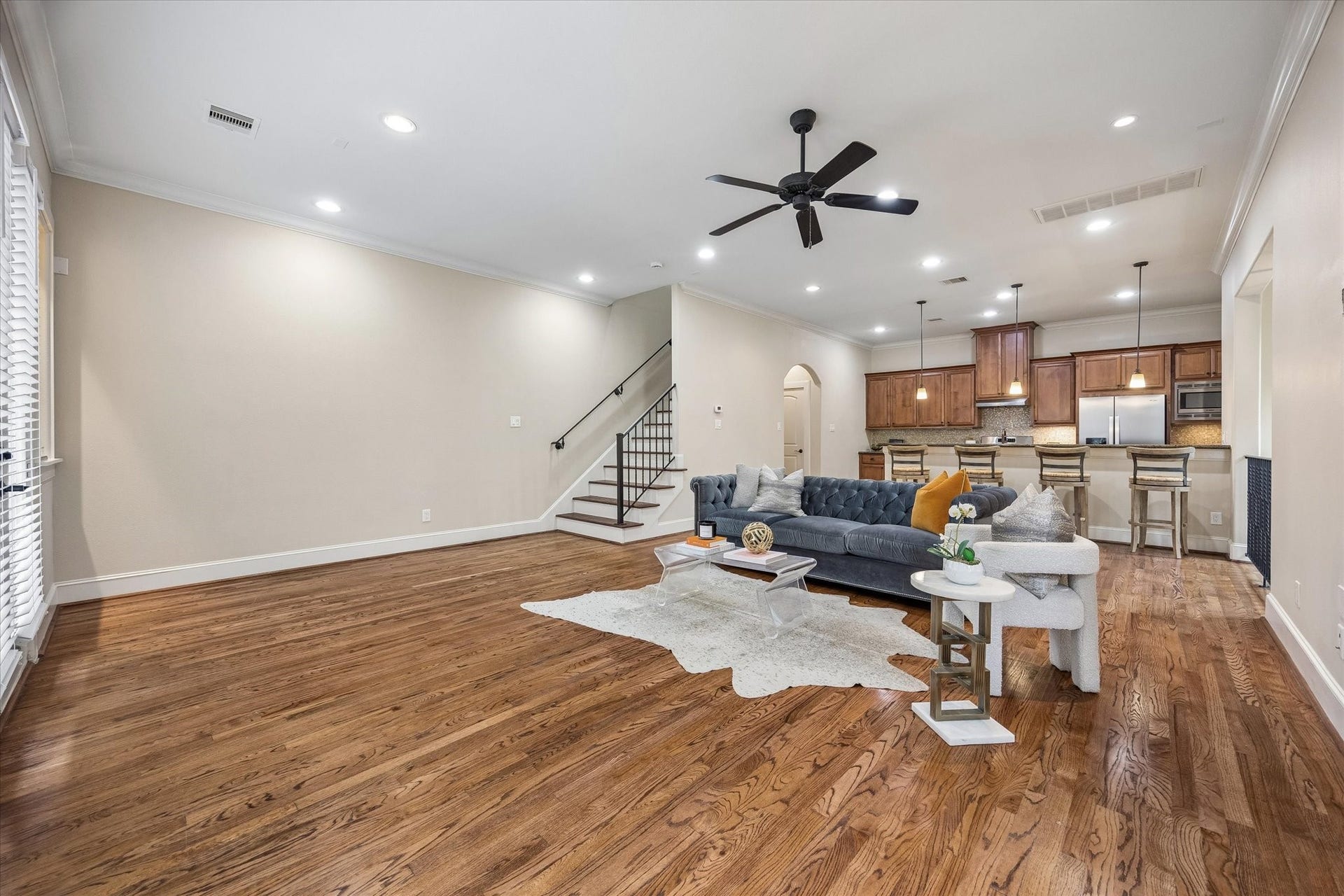1112 Peveto Street, #C, Houston, TX 77019 On the second floor, enjoy an open concept living and kitchen space.