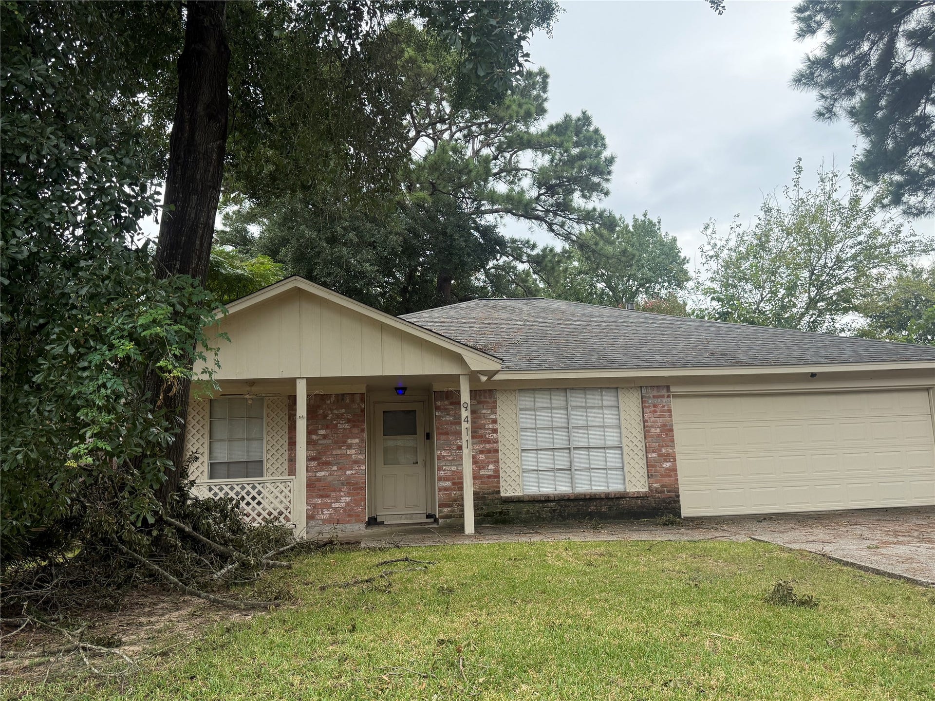 9411 Charterlawn Circle, Houston, TX 77070 9411 Charterlawn Circle, Houston, TX 77070