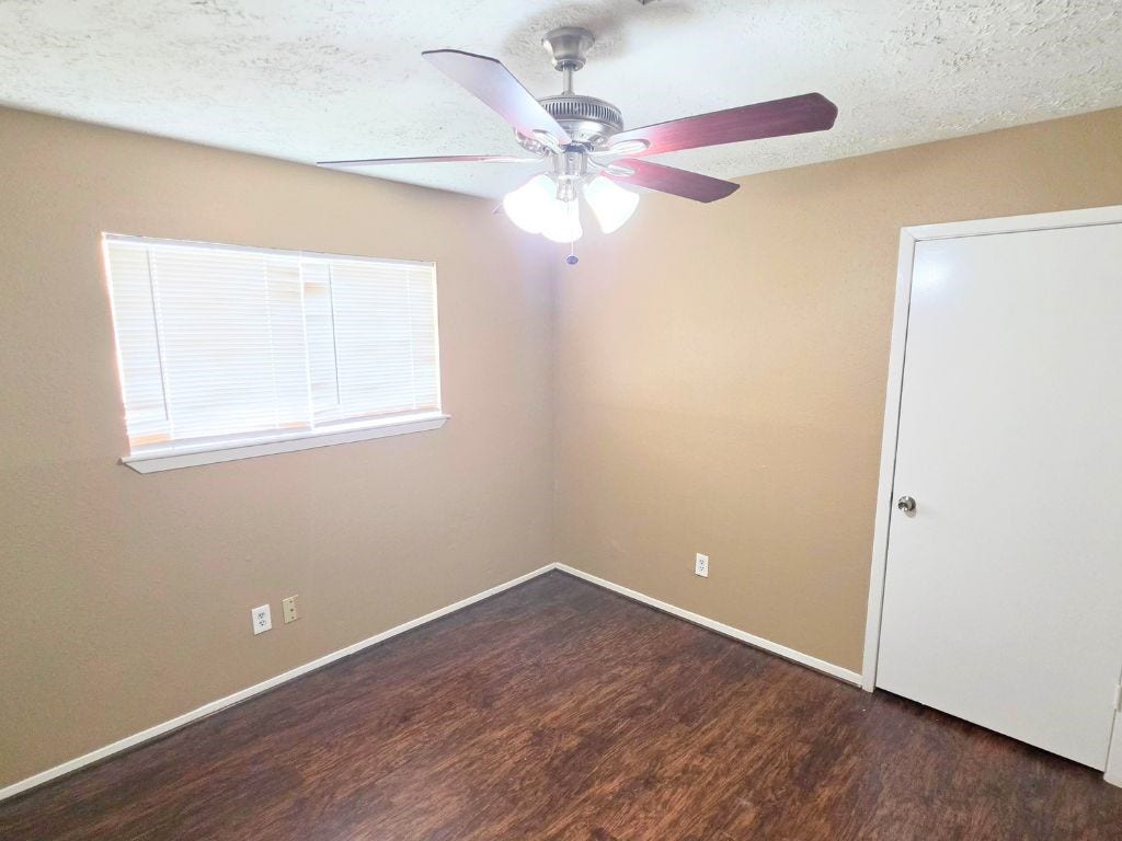 423 N Compass Rose Circle, Crosby, TX 77532 423 N Compass Rose Circle, Crosby, TX 77532