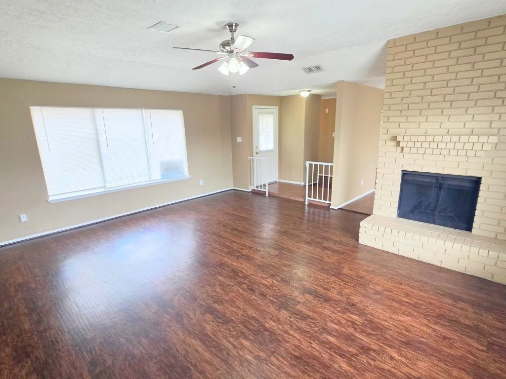 423 N Compass Rose Circle, Crosby, TX 77532 423 N Compass Rose Circle, Crosby, TX 77532