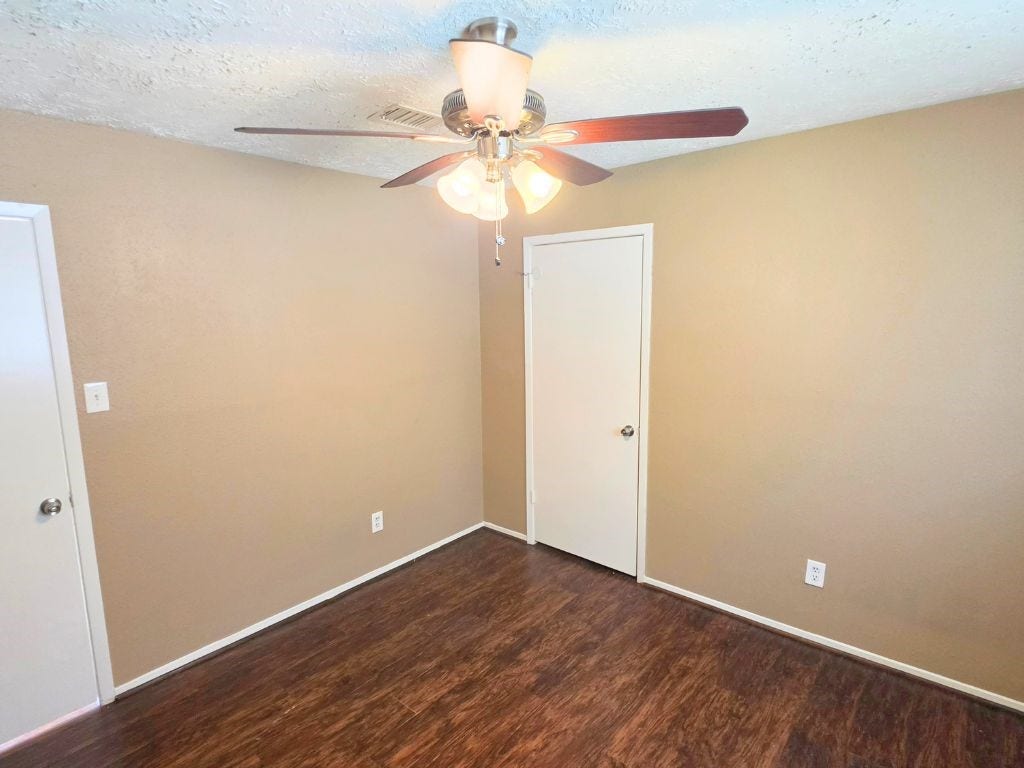 423 N Compass Rose Circle, Crosby, TX 77532 423 N Compass Rose Circle, Crosby, TX 77532