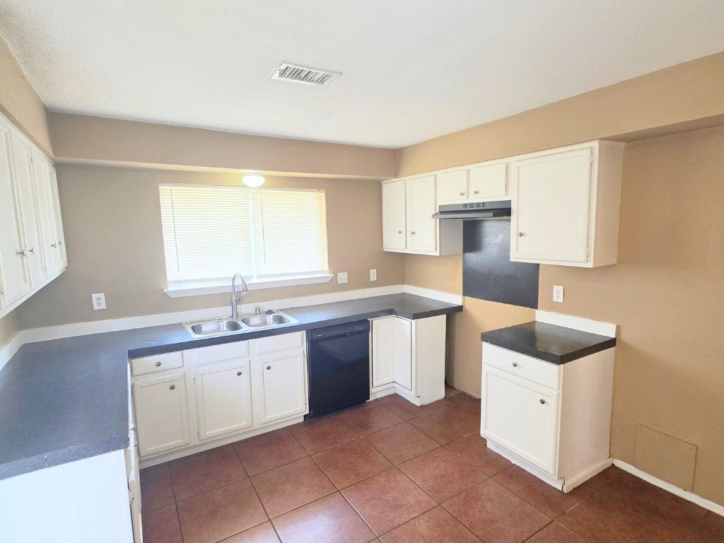 423 N Compass Rose Circle, Crosby, TX 77532 423 N Compass Rose Circle, Crosby, TX 77532