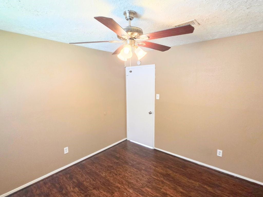423 N Compass Rose Circle, Crosby, TX 77532 423 N Compass Rose Circle, Crosby, TX 77532