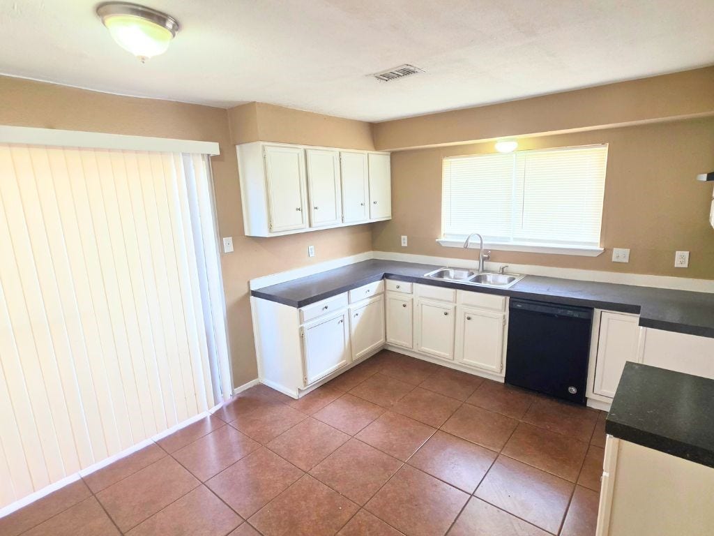423 N Compass Rose Circle, Crosby, TX 77532 423 N Compass Rose Circle, Crosby, TX 77532