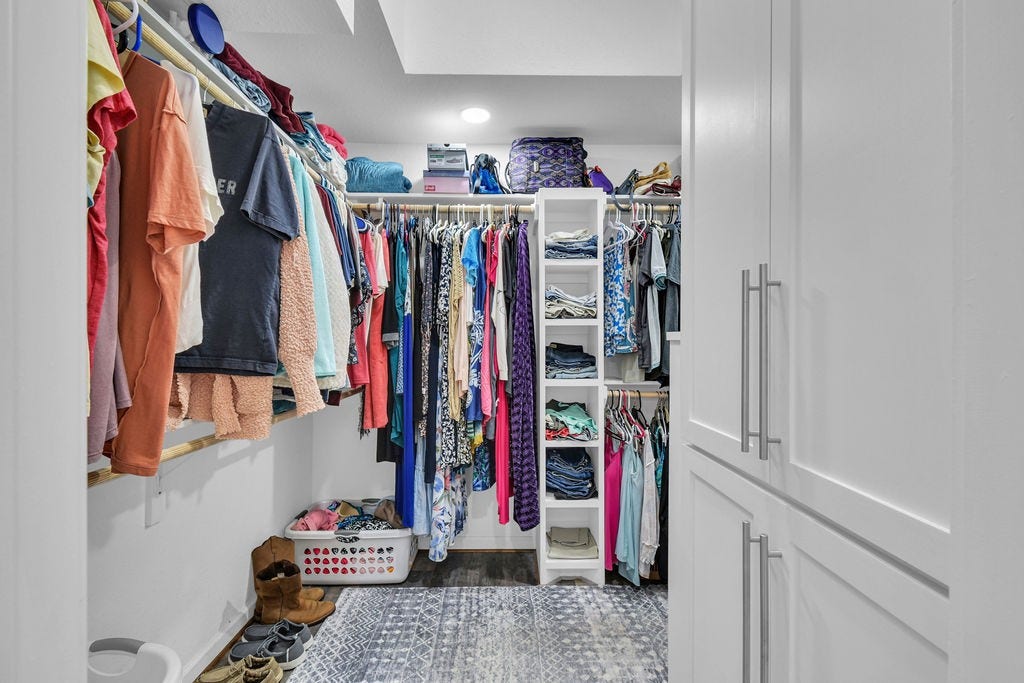 131 Frostwood Drive, Lake Jackson, TX 77566 The owner calls this the "dressing" room with additional built in cabinetry