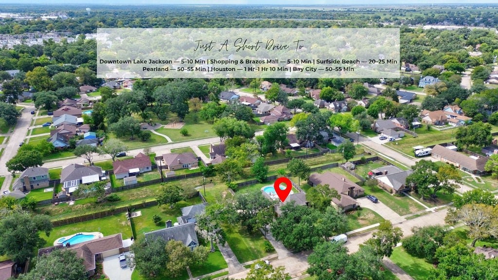 131 Frostwood Drive, Lake Jackson, TX 77566 Located in the desirable Frostwood Subdivision