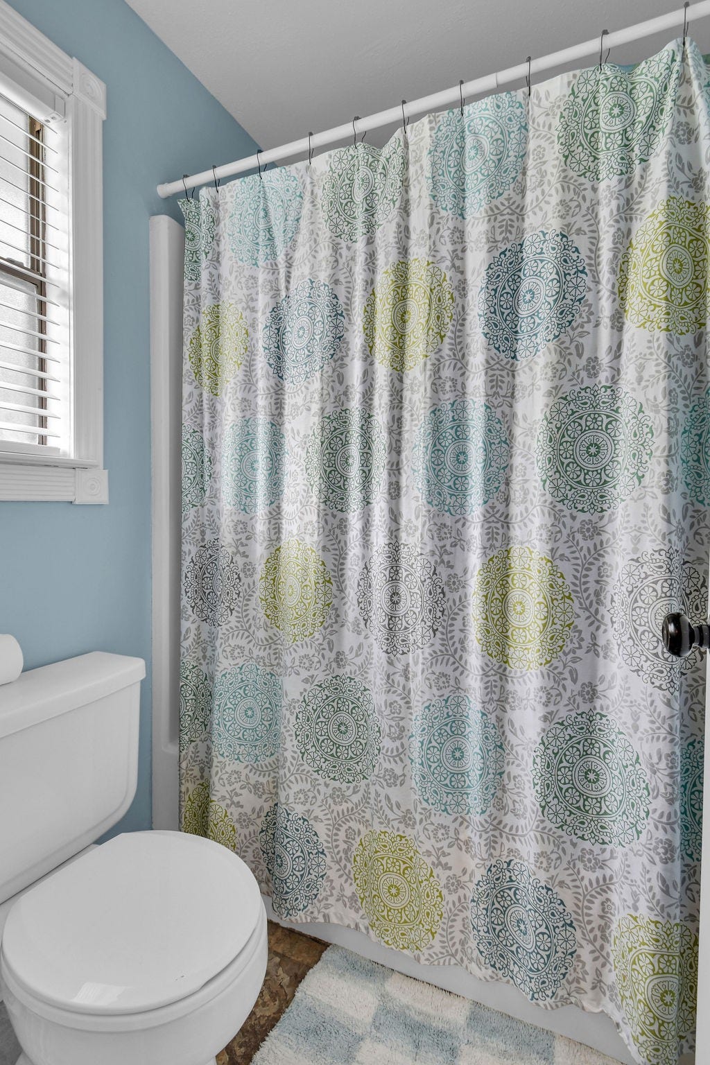131 Frostwood Drive, Lake Jackson, TX 77566 Tub/Shower combo
