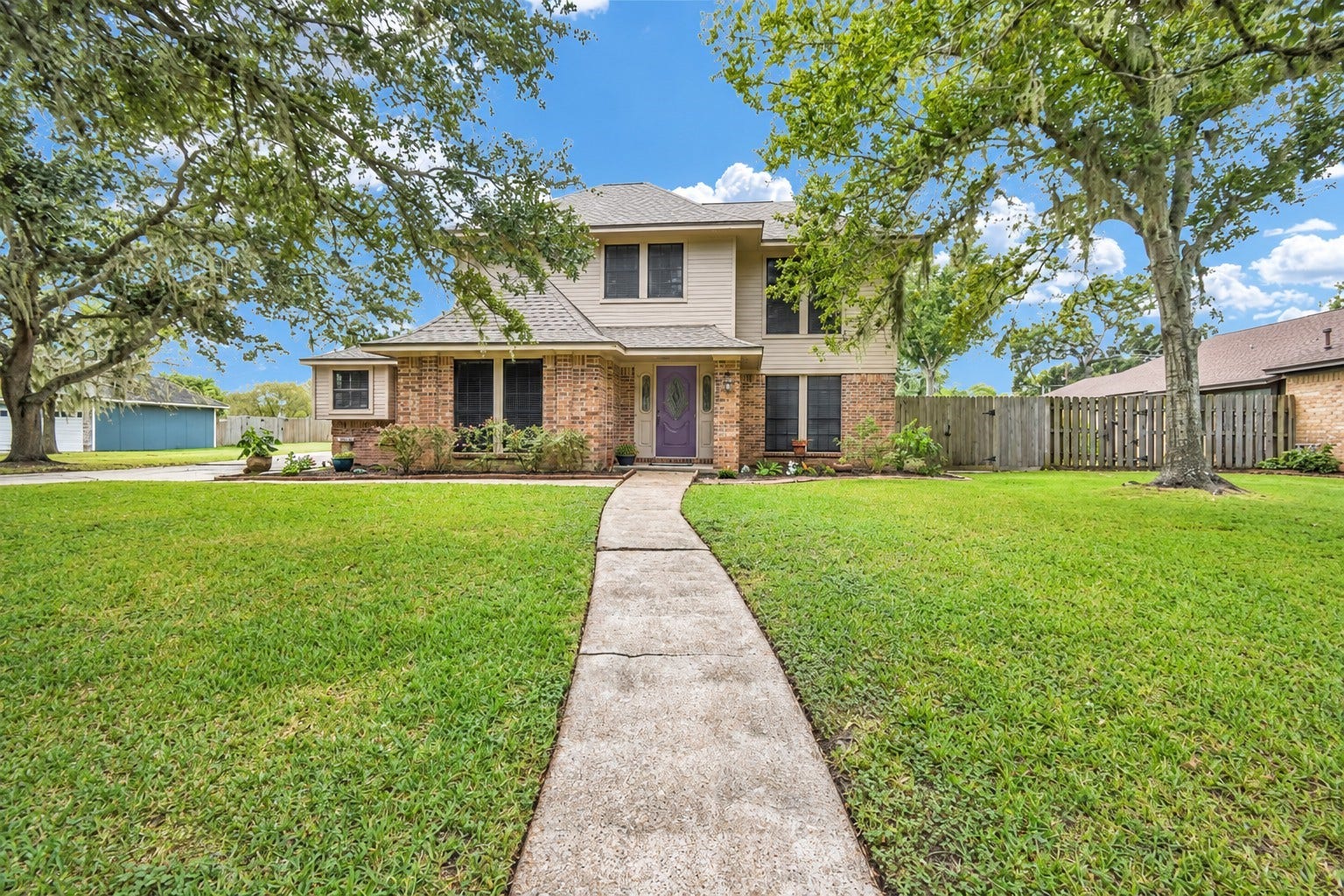 131 Frostwood Drive, Lake Jackson, TX 77566 131 Frostwood Drive, Lake Jackson, TX 77566