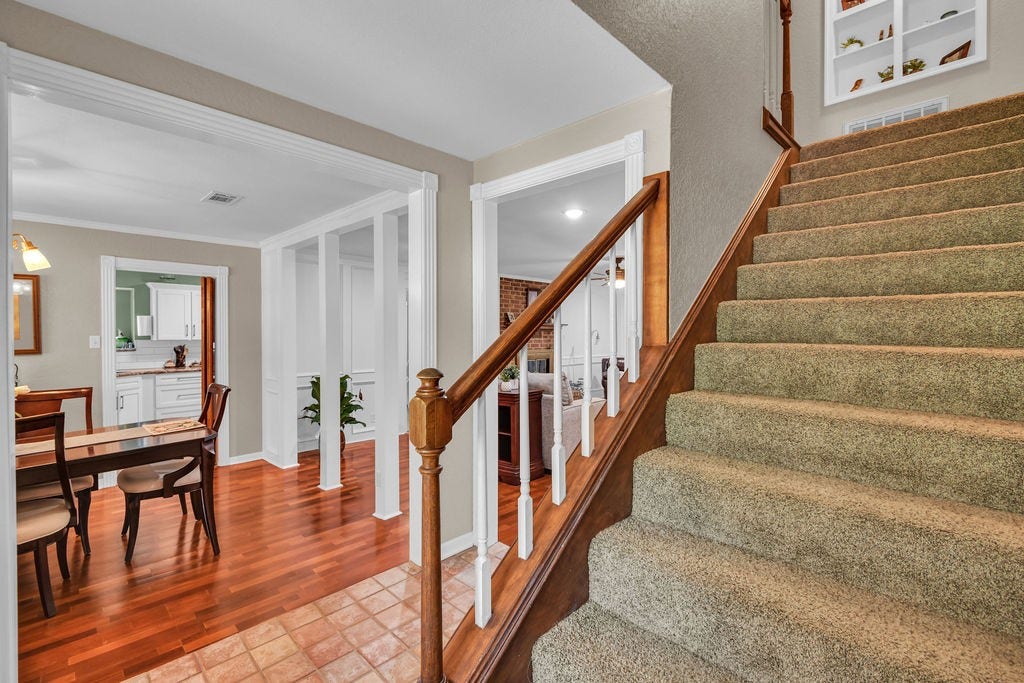 131 Frostwood Drive, Lake Jackson, TX 77566 Dining room is to the left of the front door