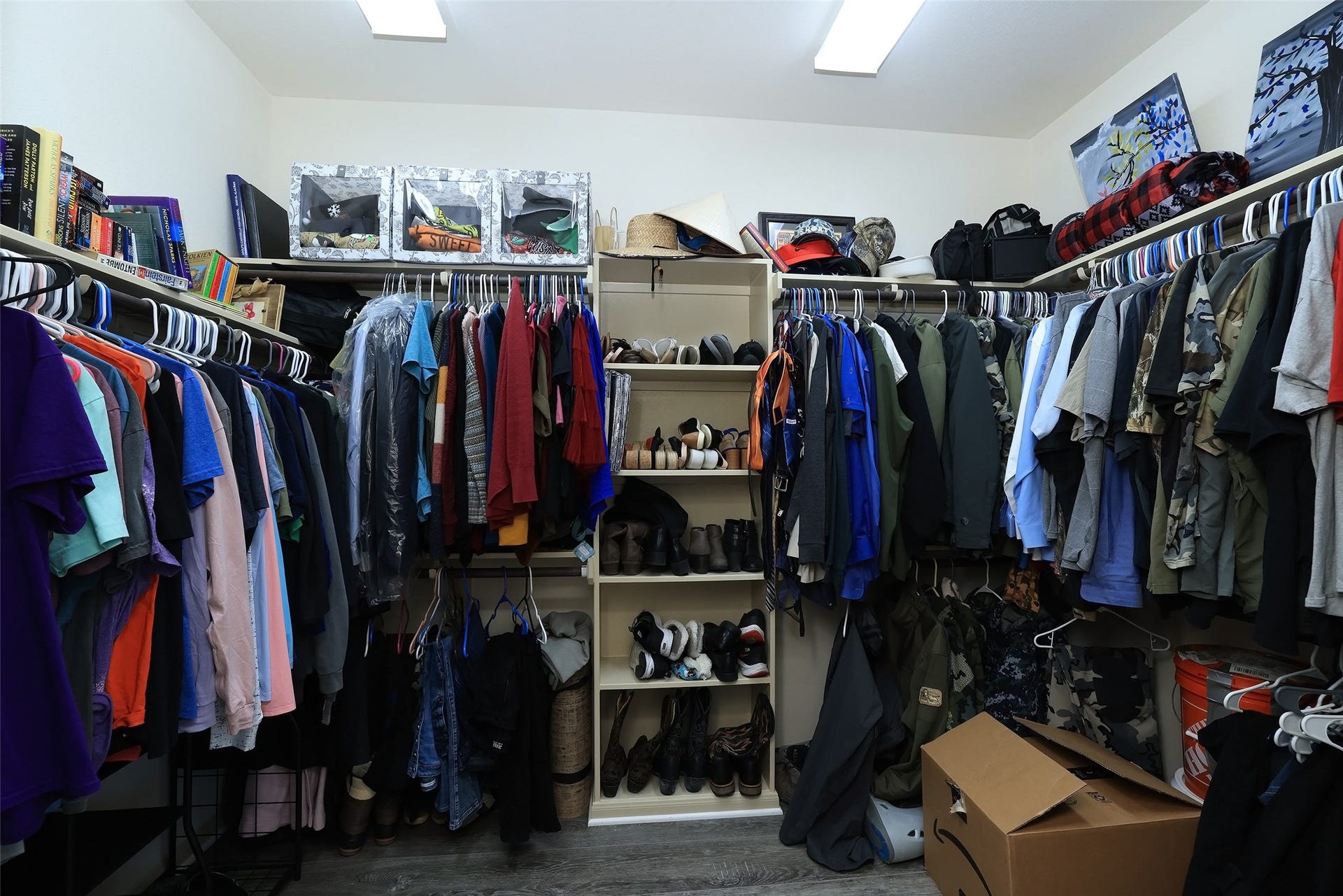 20811 Noble Crusade Court, Tomball, TX 77375 Large walk in closet with plenty of space for LOTS of clothes as you can see