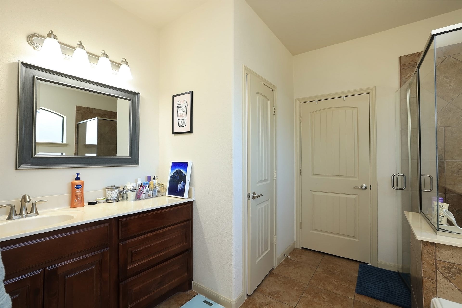 20811 Noble Crusade Court, Tomball, TX 77375 His and hers sinks in the master bathroom