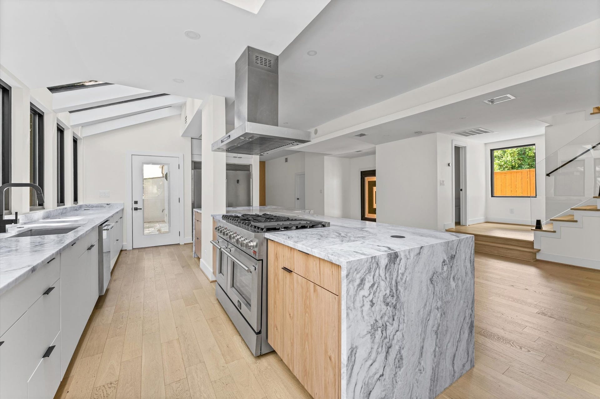 2135 Quenby Street, Houston, TX 77005 2135 Quenby Street, Houston, TX 77005