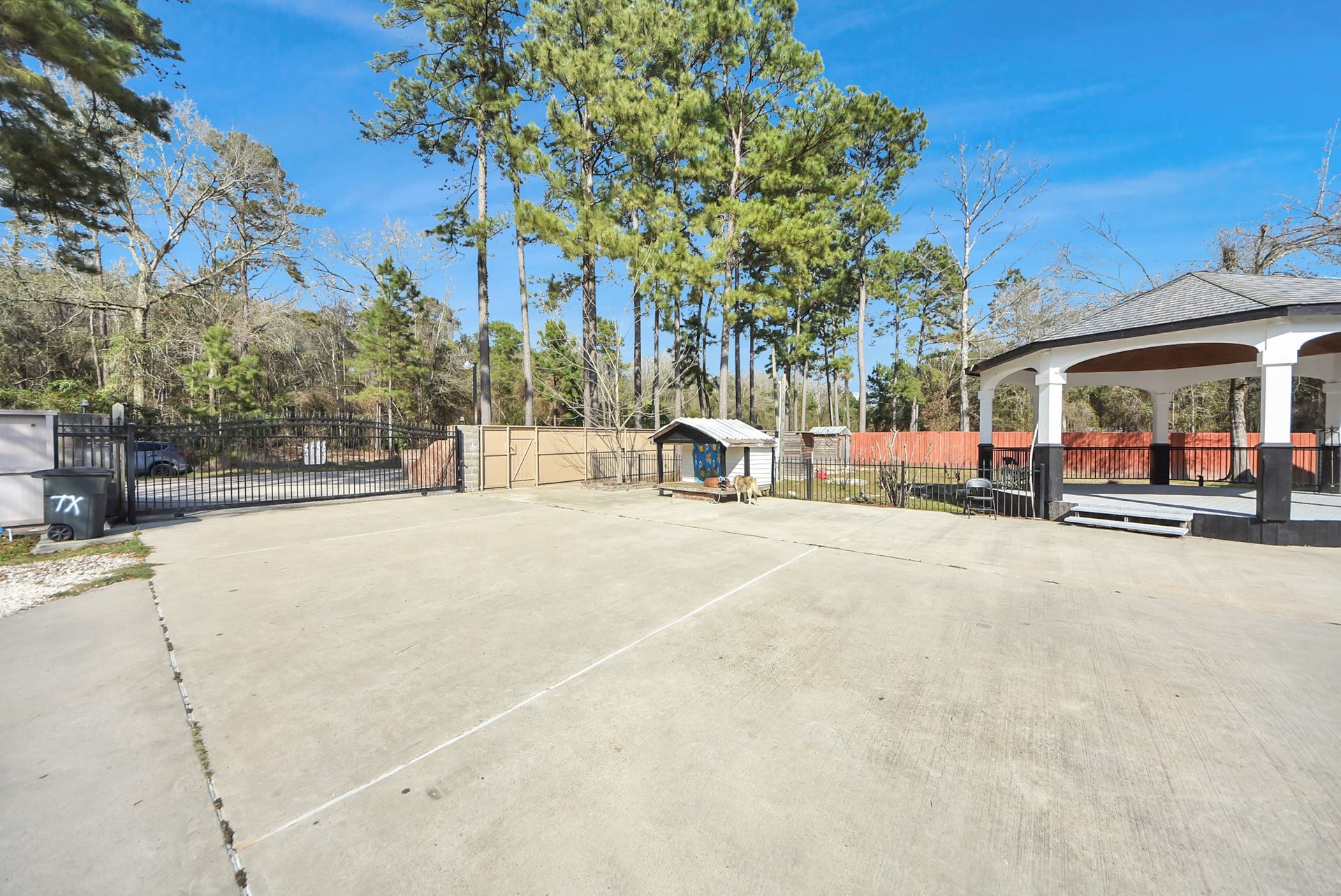 26090 Cornwall, New Caney, TX 77357 26090 Cornwall, New Caney, TX 77357