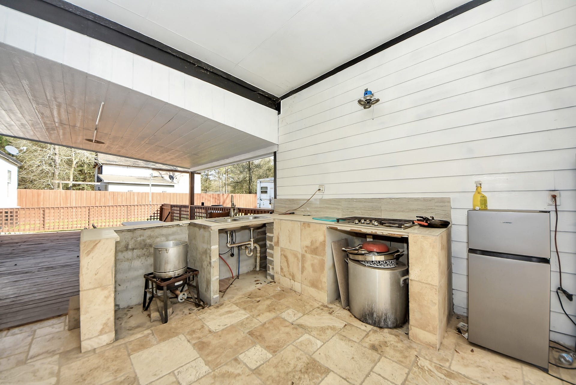 26090 Cornwall, New Caney, TX 77357 26090 Cornwall, New Caney, TX 77357
