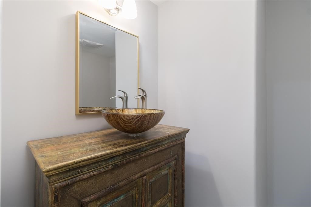 914 Main Street, #1503, Houston, TX 77002 914 Main Street, #1503, Houston, TX 77002